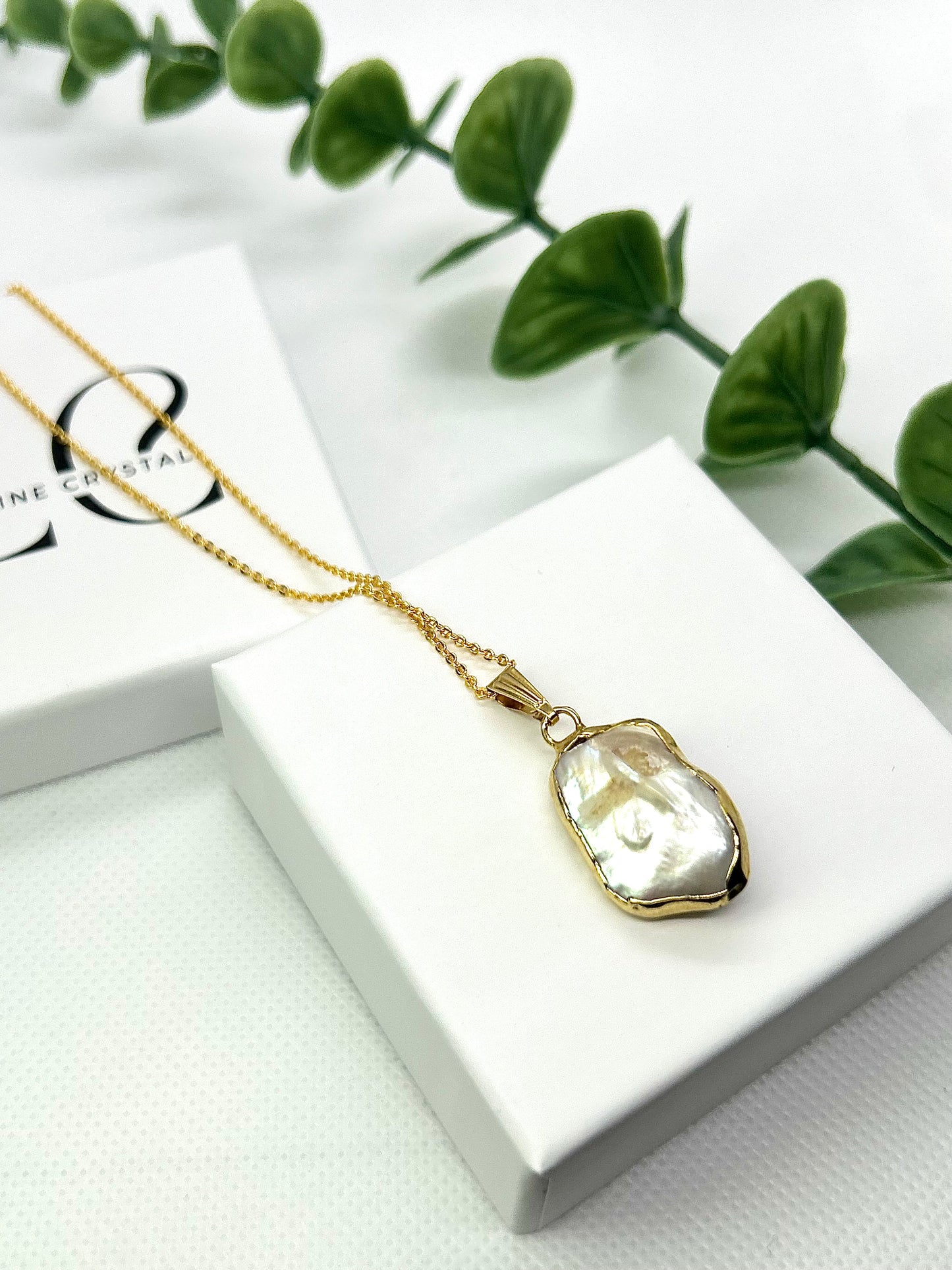 Lunar Pearl – Perlenhalskette