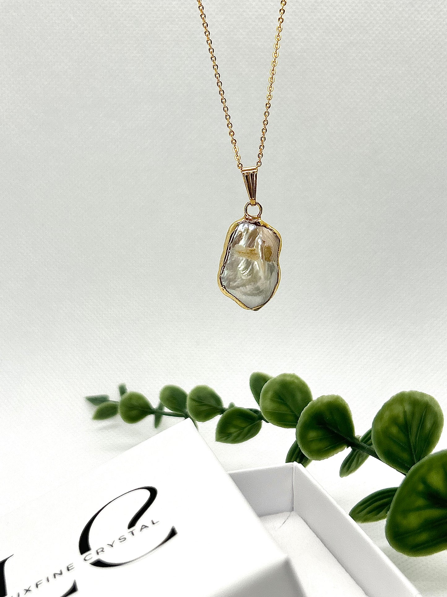 Lunar Pearl – Perlenhalskette