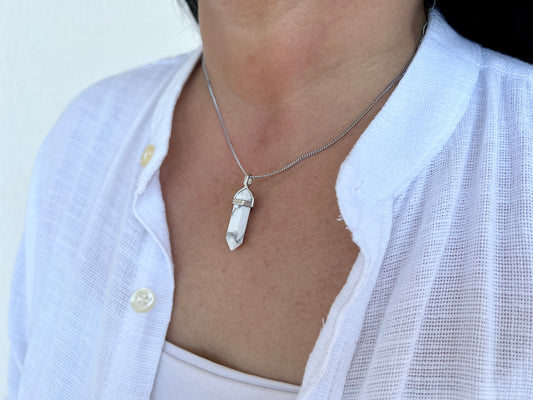 Calm Stone – Howlith Halskette