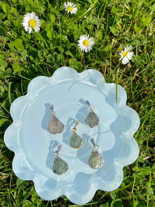 Green Spirit – Grüner Kyanit Halskette